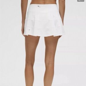 Lululemon pace rival White Tennis Skirt